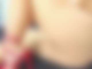 AGATHA-FIT MILF webcam performer live streaming