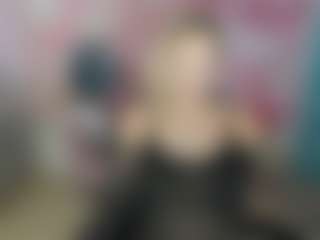 Live cam show with AlinaMoor - Blue Eyes on Dolls Live