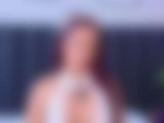 Mathiina MILF webcam performer live streaming