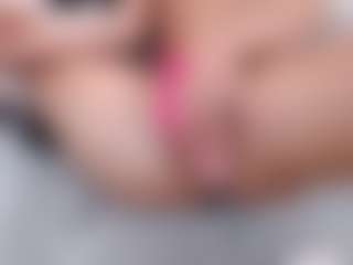 Live cam show with SilviaVanda - Flashing on Camsoda