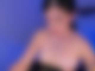 Live cam show with Nina Monroe - Facial Piercings on StripNow