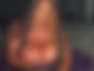Live cam show with Goddess CeeCee - Spoiled on PervPlay.com