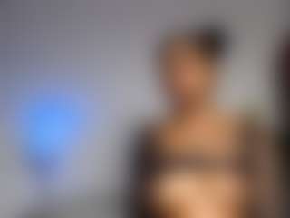 dolly360 MILF webcam performer live streaming