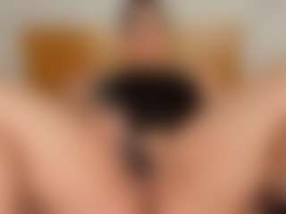 Melanie-hillz's Live Sex Cam Show