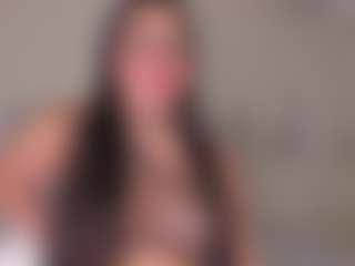 Live cam show with Melanie-hillz - Long Legs on Camsoda