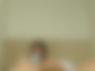 Live cam show with Melanie-hillz - Long Legs on Camsoda