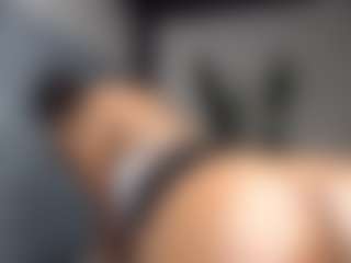 Live cam show with Spicy247 - Flex on SquirtSoMuch
