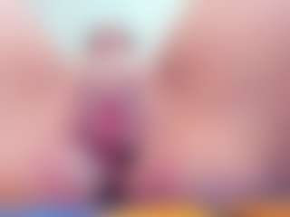 Live cam show with brigith05 - Smoking on Milfs Live