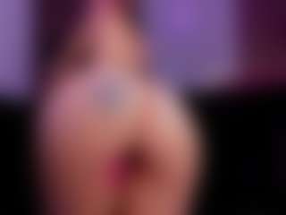 Live cam show with Maye-Wells - Nipple Piercings on Fling VIP Chat