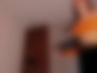 Live cam show with Maye-Wells - Nipple Piercings on TeamSkeetLive