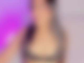 Live cam show with melanie-jeannn - Nipple Piercings on Soda Cam