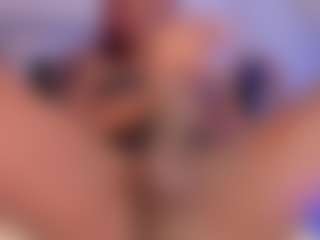 Live cam show with mia-royal - Smoking on madthumbs