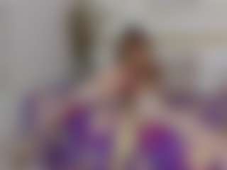 zully-28's Live Sex Cam Show