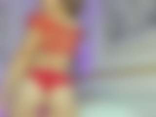 zully-28's Live Sex Cam Show