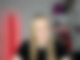 EvelynBlond's Live Sex Cam Show