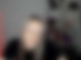 EvelynBlond's Live Sex Cam Show