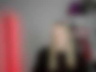 EvelynBlond's Live Sex Cam Show
