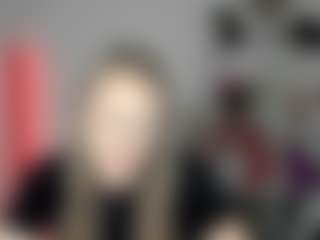 EvelynBlond's Live Sex Cam Show