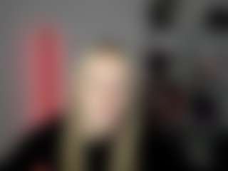 EvelynBlond's Live Sex Cam Show