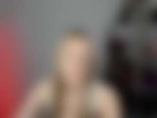 EvelynBlond's Live Sex Cam Show