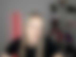 EvelynBlond's Live Sex Cam Show