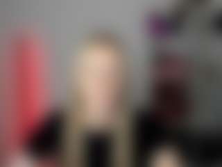 EvelynBlond's Live Sex Cam Show
