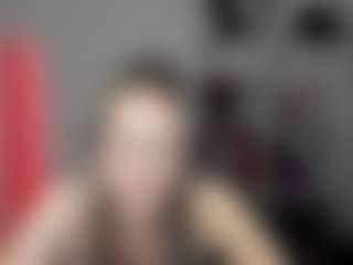 EvelynBlond's Live Sex Cam Show