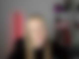 EvelynBlond's Live Sex Cam Show