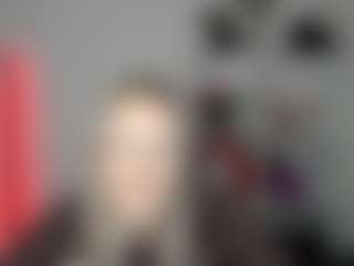 EvelynBlond's Live Sex Cam Show
