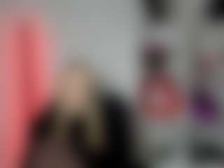 EvelynBlond's Live Sex Cam Show