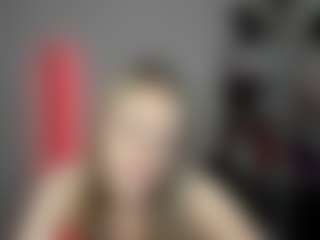 EvelynBlond's Live Sex Cam Show