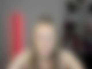 EvelynBlond's Live Sex Cam Show