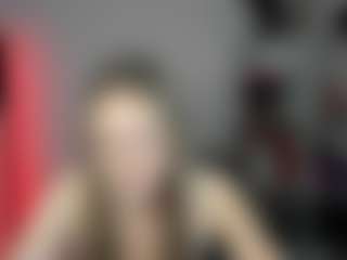 EvelynBlond's Live Sex Cam Show