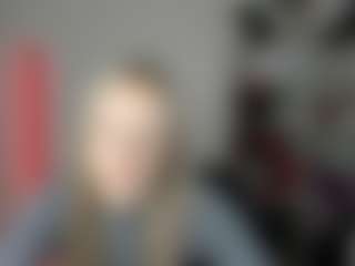EvelynBlond's Live Sex Cam Show