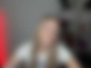 EvelynBlond's Live Sex Cam Show
