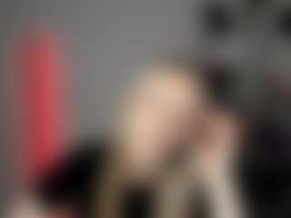 EvelynBlond's Live Sex Cam Show