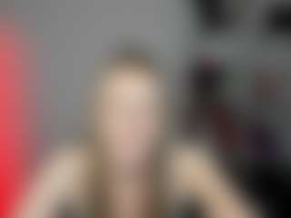 EvelynBlond's Live Sex Cam Show