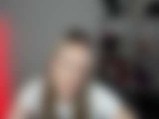 EvelynBlond's Live Sex Cam Show