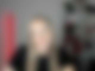 EvelynBlond's Live Sex Cam Show