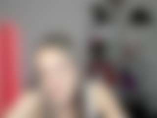 EvelynBlond's Live Sex Cam Show