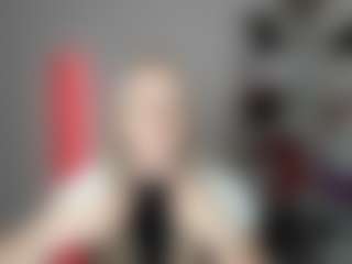 EvelynBlond's Live Sex Cam Show