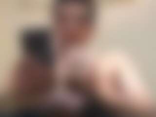 RolandoGOTdickforu's Live Sex Cam Show