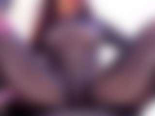 Sofia MILF webcam performer live streaming