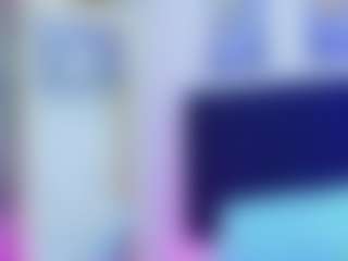 Live cam show with little-aprill - Thin on Camiplay Live