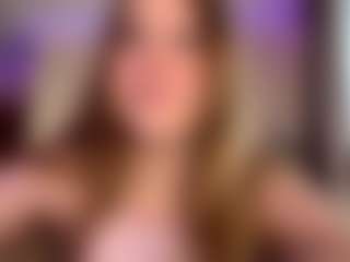 Live cam show with SallieBollacker - Foreign on Camsoda