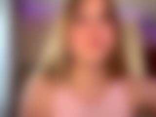 Live cam show with SallieBollacker - Lightskin on live18s.com
