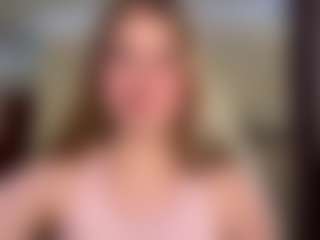 Live cam show with SallieBollacker - Sweet on Chatstar
