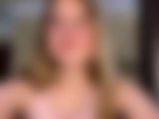 Live cam show with SallieBollacker - Sweet on Streamer API