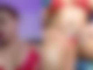 Live cam show with Karoolyna - Legs on CamClone