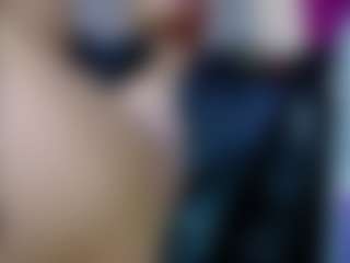 Live cam show with Karoolyna - Morena on Camsoda